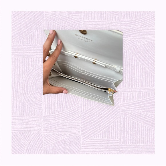 Burberry wallet bag with chain - Picture 3 of 3